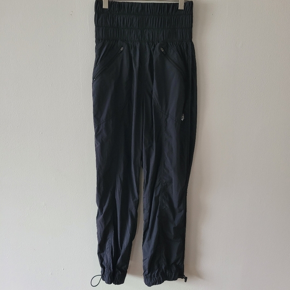 Free People The Noiseless Way Home Jogger Black Lightweight Zip Front Pockets XS - Picture 2 of 11